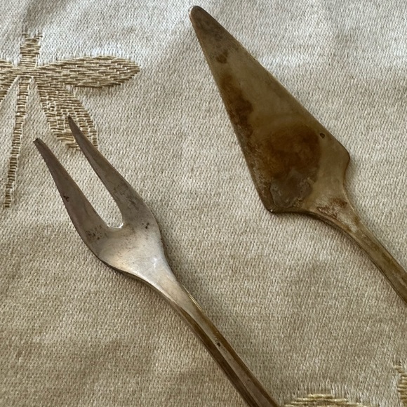 Vintage Meriden Silverplate Co. First Lady 2 Piece Pickle Fork & Cheese Spreader - Picture 2 of 8
